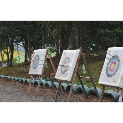 ARCHERY TARGET SHOOTING